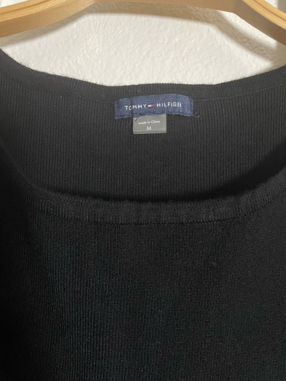 Tommy Hilfiger Women's Black Long Sleeve Embellished Sweater Dress Size Medium - Picture 3 of 5